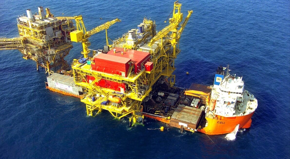 Macaé com vagas para quem deseja trabalhar embarcado