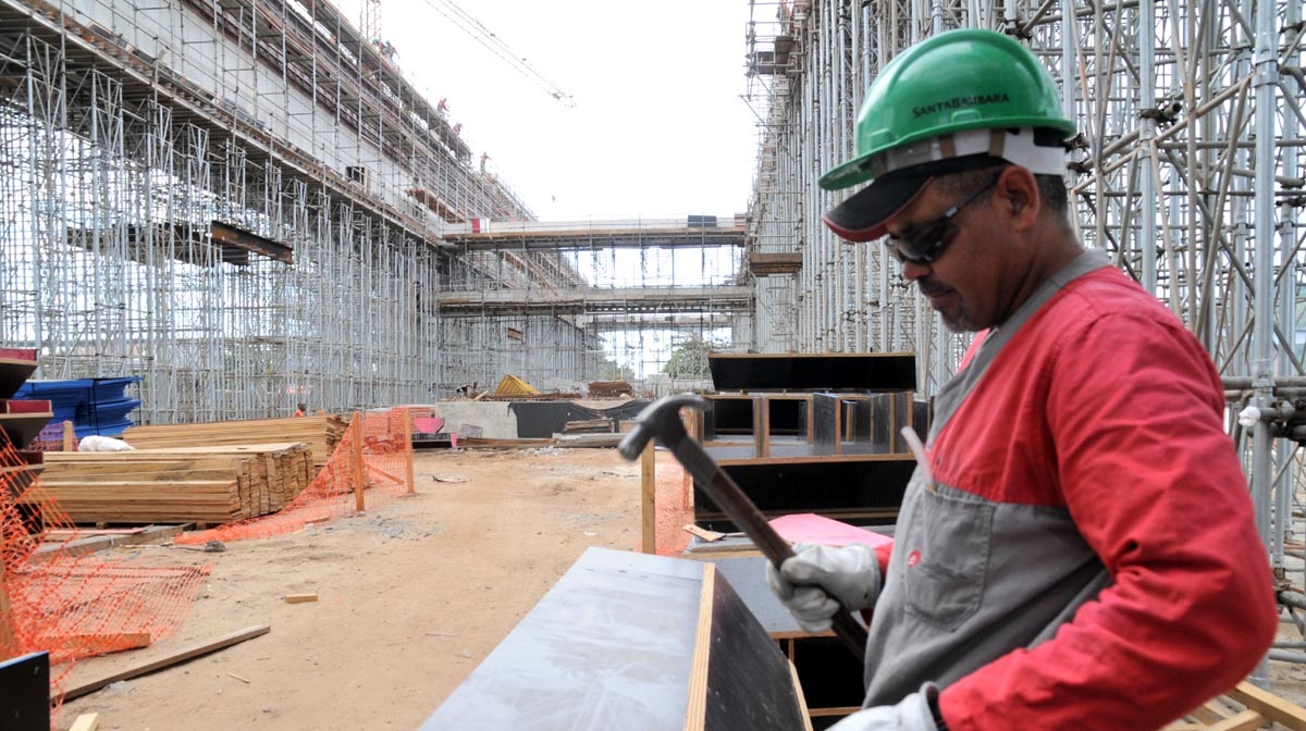 vagas na indistria de siderugica e ph transportes