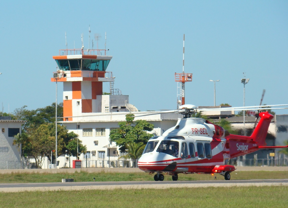 helicóptero macaé offshore avião comercial