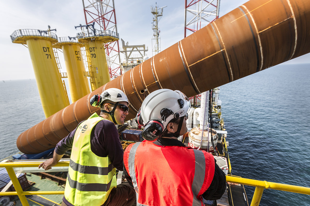 offshore macaé petróleo engeman email