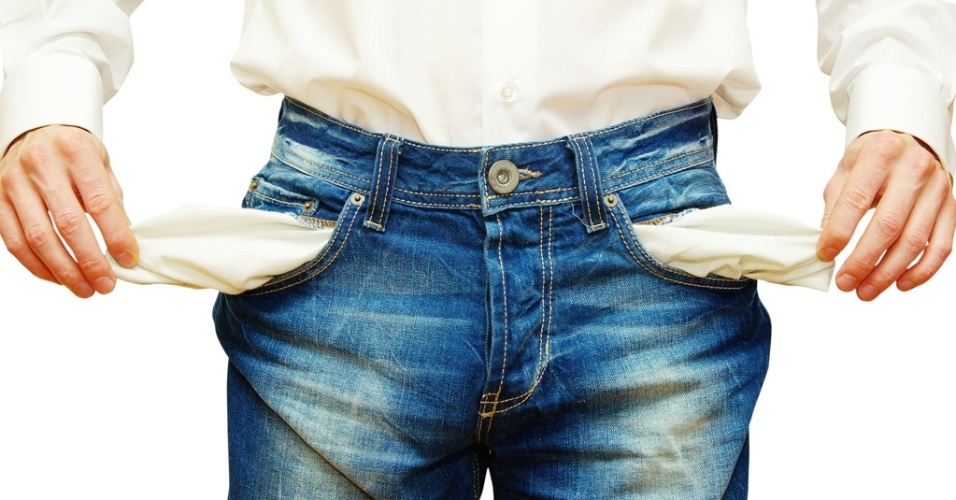 Sem dinheiro no bolso.