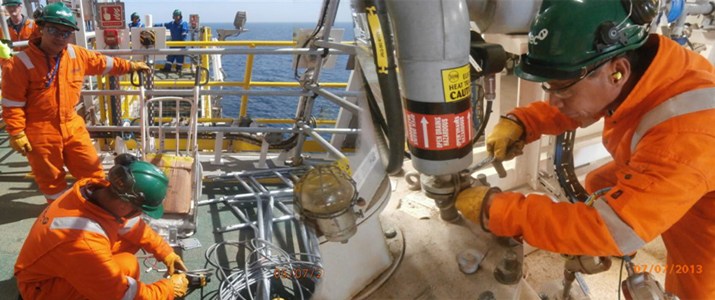 Rip Kaefer macaé mecanico torneiro offshore