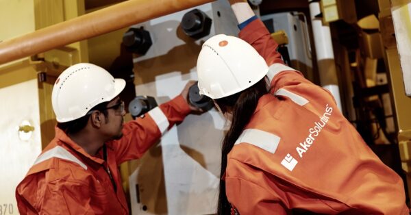 Aker Solutions provedora global de produtos e serviços contratando