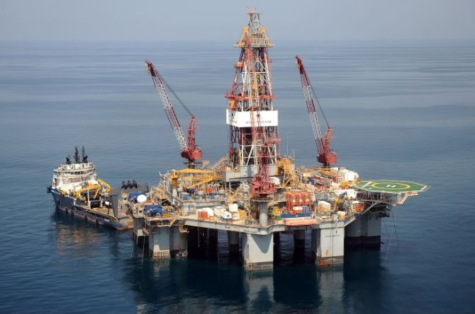 shell woodside brazil oil rig