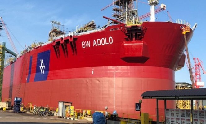 Primeiro petróleo flui do campo de Tortue, no mar do Gabão