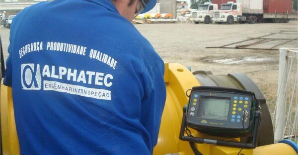 ALPHATEC S.A contratando inspetores e outras funções