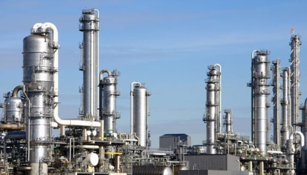 petroquímica parada de manutenção