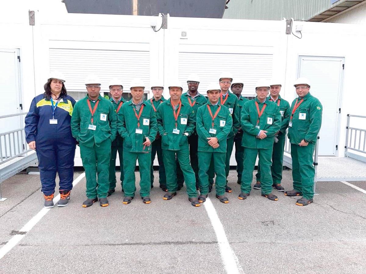 Soldadores formados pela escola do ICN vão para a França