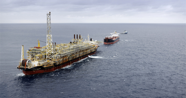 Bacia de Santos emprega cerca de 10 mil