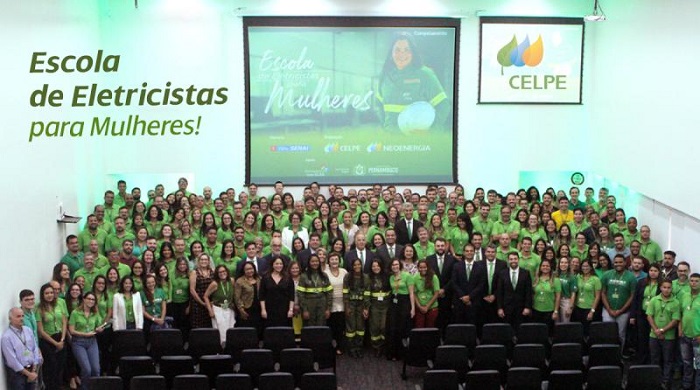Empresa do grupo Neoenergia lança programa Eletricistas para Mulheres com 100 vagas abertas