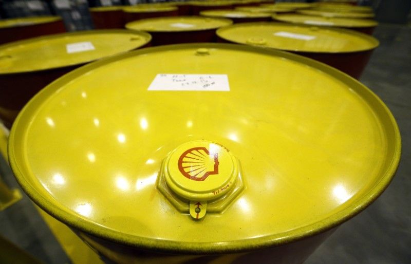 Em meio ao colapso dos custos do petróleo, Shell reduz 5 bilhões de dólares em investimentos e suspende compra de ações
