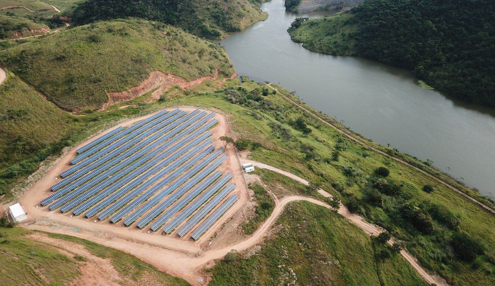 FURNAS energiza sua primeira usina solar das três que estão sendo construídas