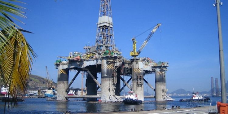 Três plataformas da Petrobras vão para leilão internacional em julho