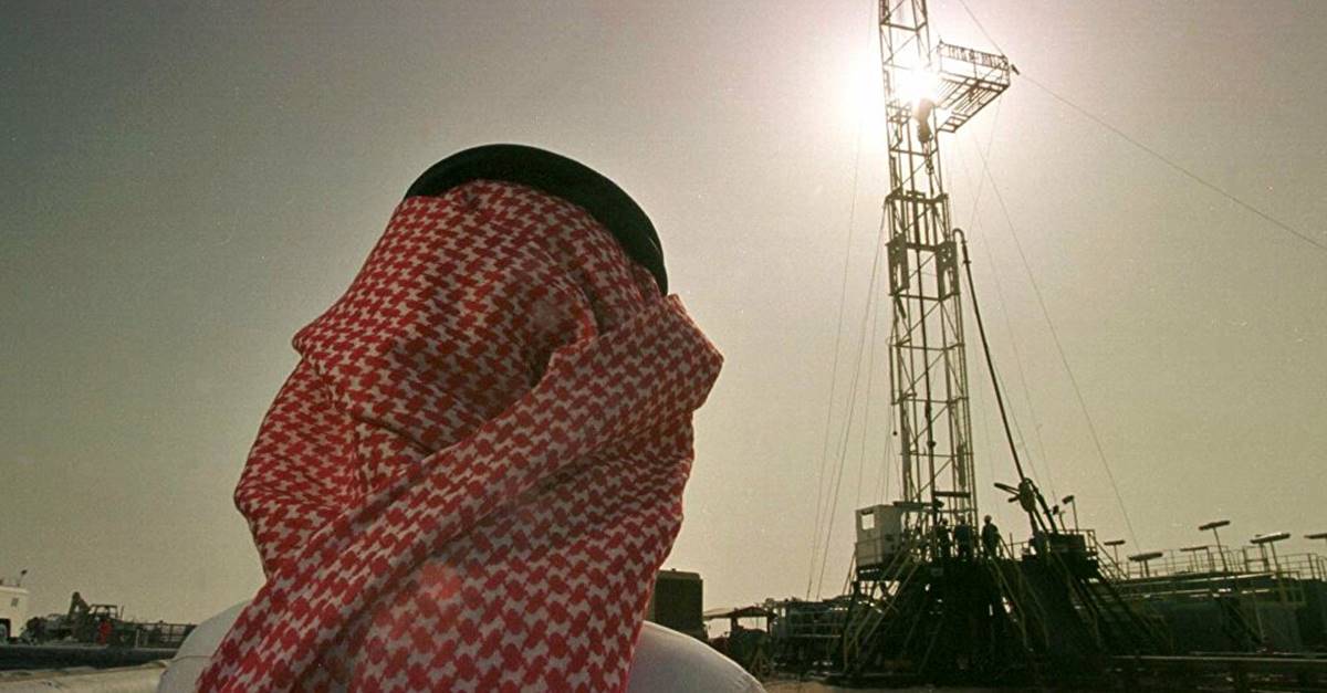 Arábia Saudita cortará produção de petróleo em mais 1 milhão barris por dia