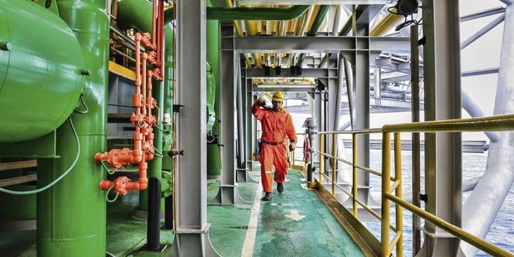 Agência do RJ anuncia hoje (09) vagas offshore para marítimos brasileiros com passaporte válid