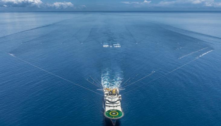 Empresa do Grupo Edison Chouest iniciou ontem (31/06) cadastro de currículo para vagas offshore no Porto do Açu, Rio de Janeiro