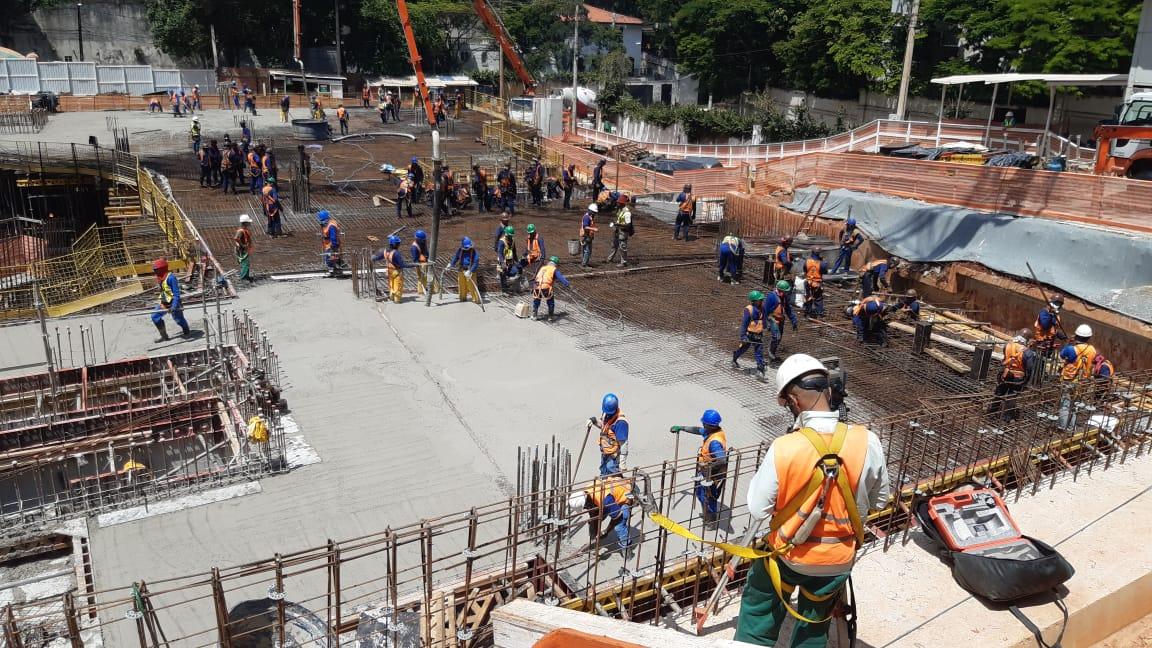 Pedreiro, Servente, Encarregado de Obra, Auxiliar, Técnico, Engenheiro e mais vagas abertas por empresa de Engenharia de construção civil e saneamento