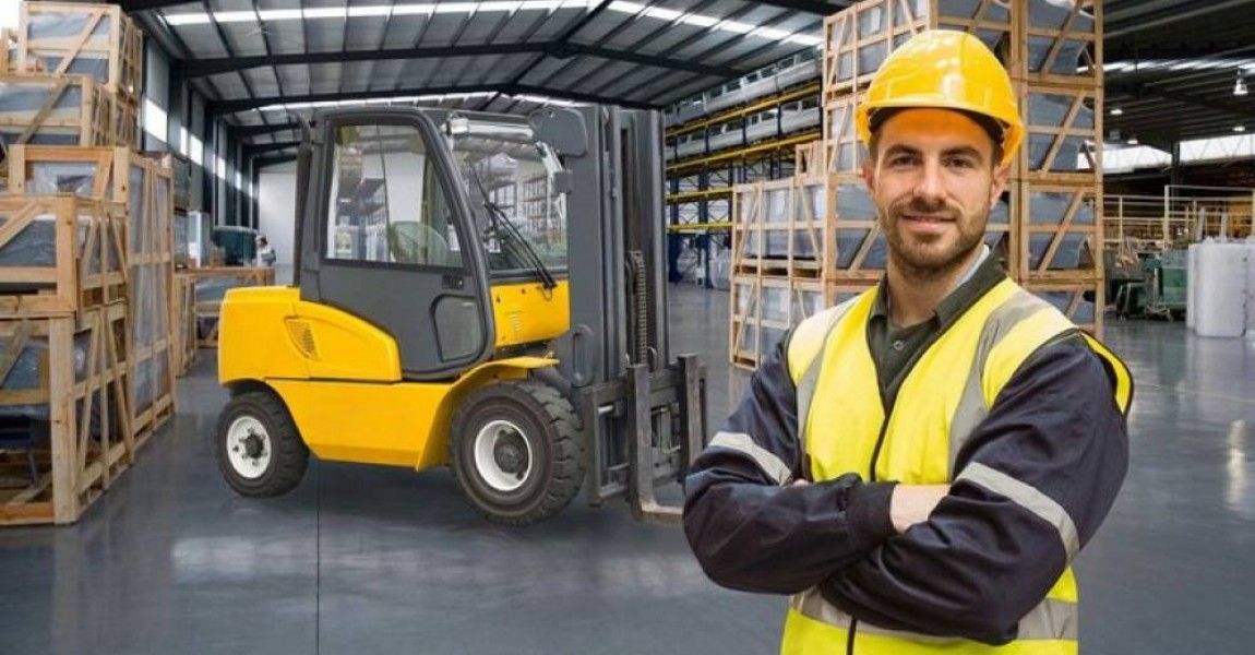 Macaé convoca profissionais para compor vagas de emprego na área de logística e transportes, neste dia 17 de julho