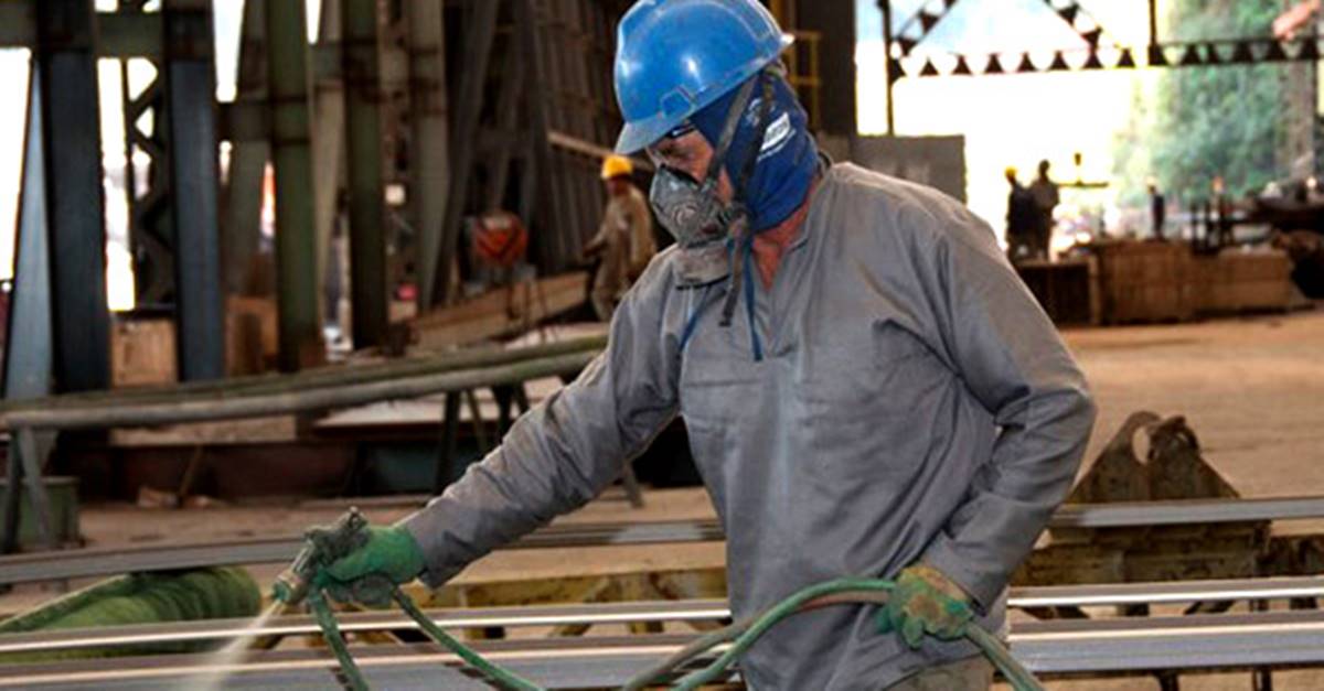 Obras em São João da Barra demanda vagas de Ajudante, Caldeireiro, Pintor, Encanador, Eletricista, Mecânico, Montador de Andaime e mais profissionais