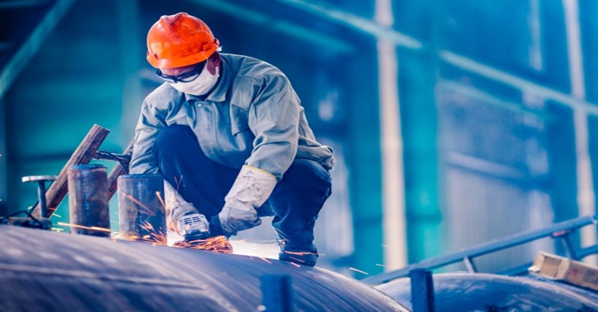 vagas de emprego; recrutamento e seleção; indústria; minas gerais; ajudante; soldador