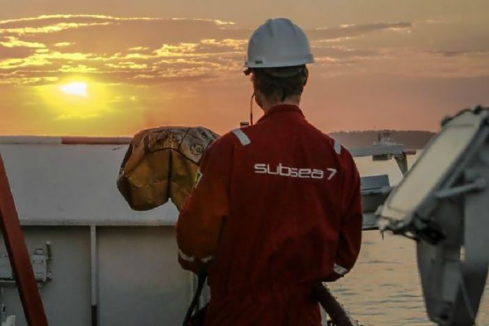 Multinacional Subsea 7 abre vagas offshore no Rio de Janeiro com embarque em navio PLSV para atender contratos temporários da indústria de petróleo e gás