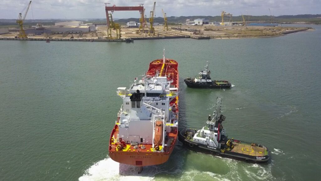 Atlântico Sul Shipbuilding Yard (EAS) in Pernambuco receives the first of three ships for repairs and jobs will be generated in the region