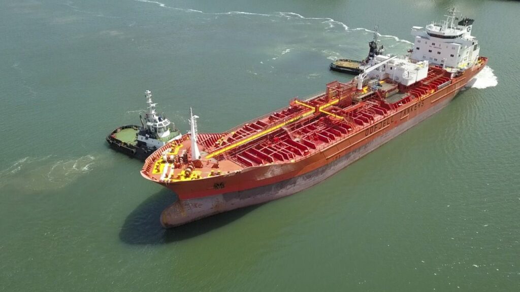 Atlântico Sul Shipbuilding Yard (EAS) in Pernambuco receives the first of three ships for repairs and jobs will be generated in the region