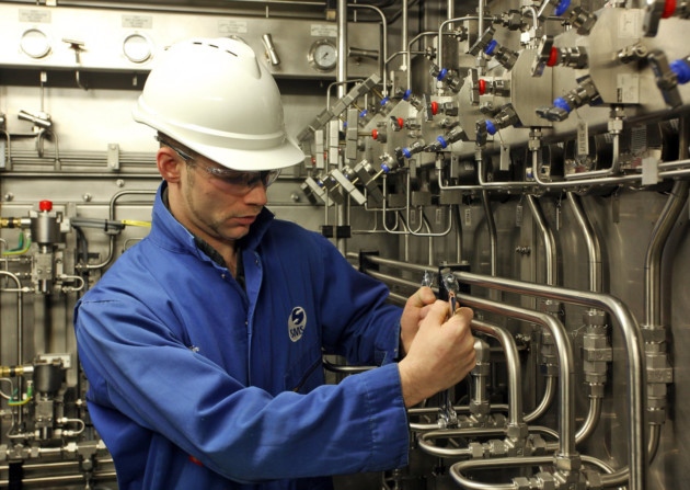 A vaga de emprego da Oil States, para estudante de técnico em segurança, para Macaé, no Rio de Janeiro, é desejável experiência na área de SMS