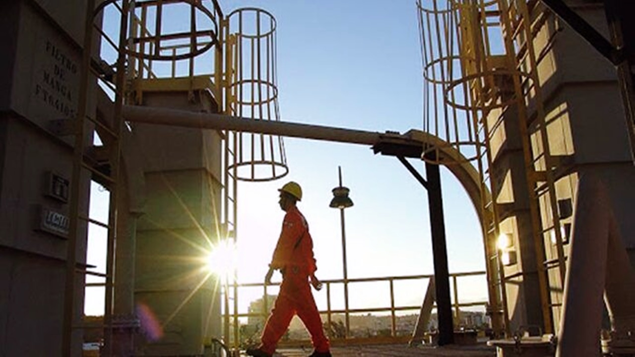 Empresa de RH convoca para 70 vagas onshore com alojamento para candidatos de ensino fundamental e médio, neste dia, 25 de novembro