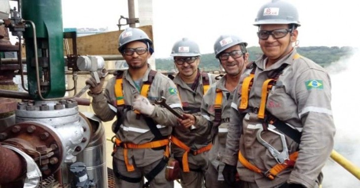 Vagas de emprego de ensino fundamental e médio abertas no Paraná pela empresa de Engenharia para obras de montagem industrial Estel