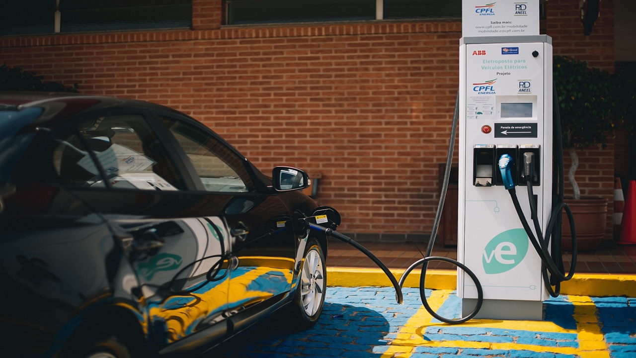 veículos elétricos - eletropostos - energia - mg