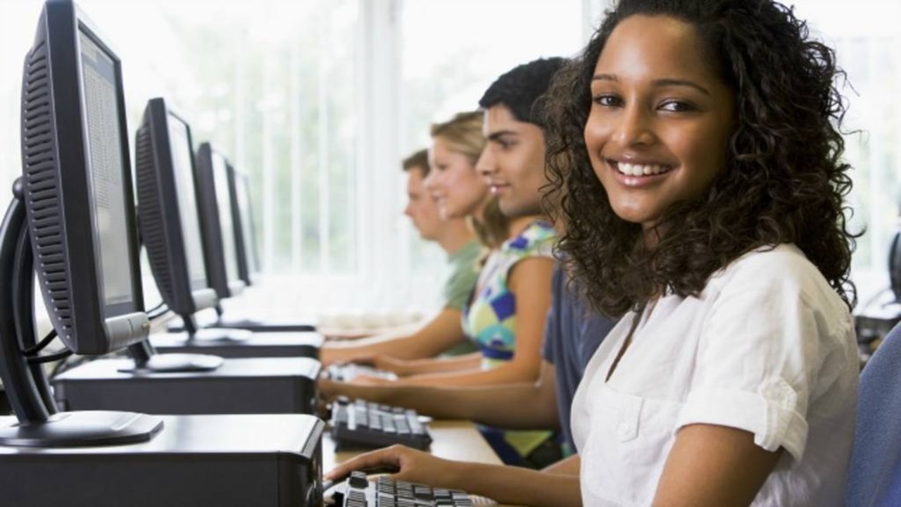 duque de caxias - petrobras - computers - municipal schools