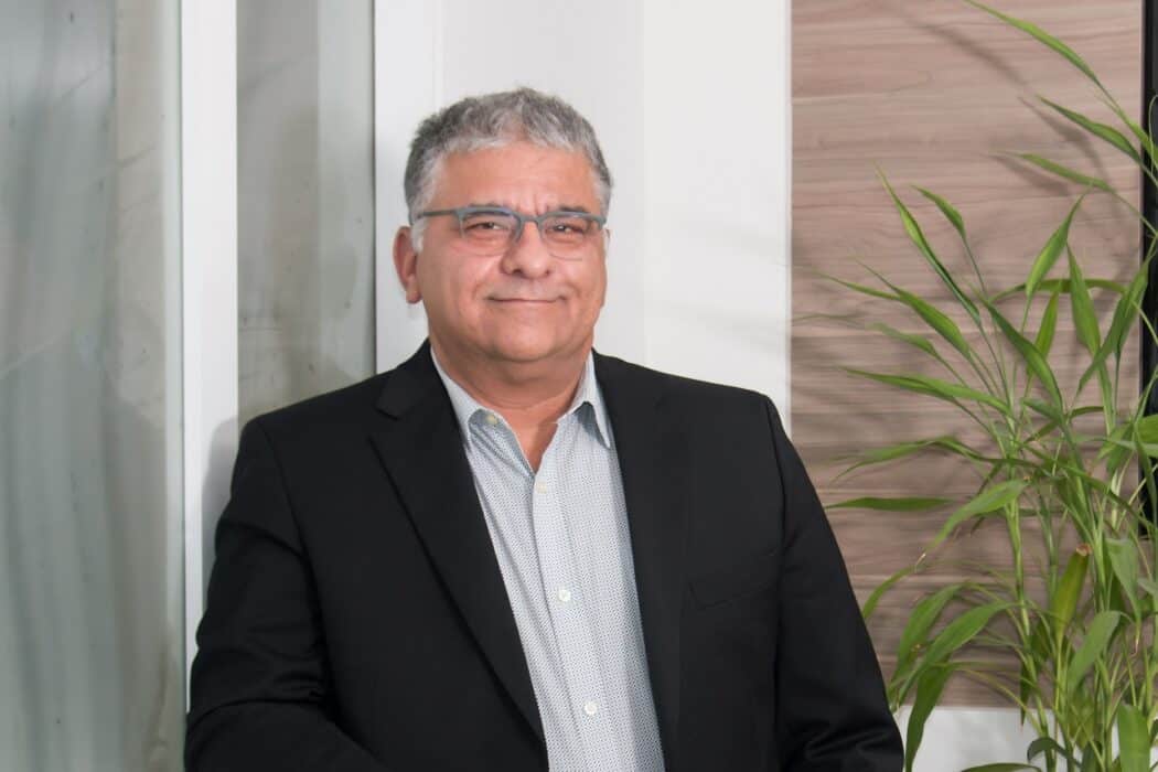 Solar Energy photovoltaic panels Tek Trade Rogério Marin