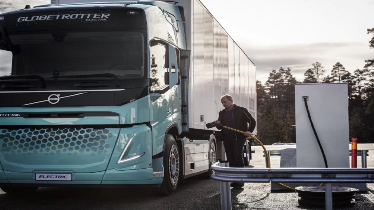 Daimler Truck, Grupo TRATON e Volvo - caminhões elétricos