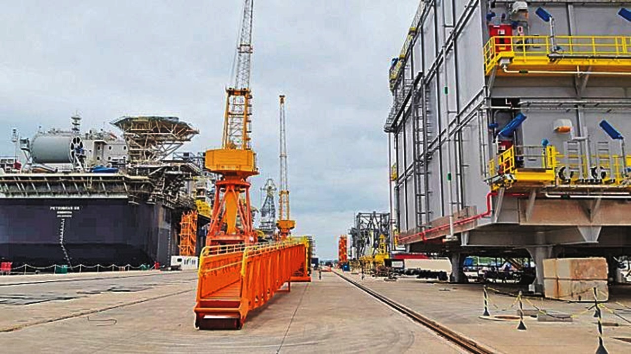 estaleiro - técnico - vagas de emprego - naval - construção - sc - rj - brasfels - edison chuest - técnico - engenheiros