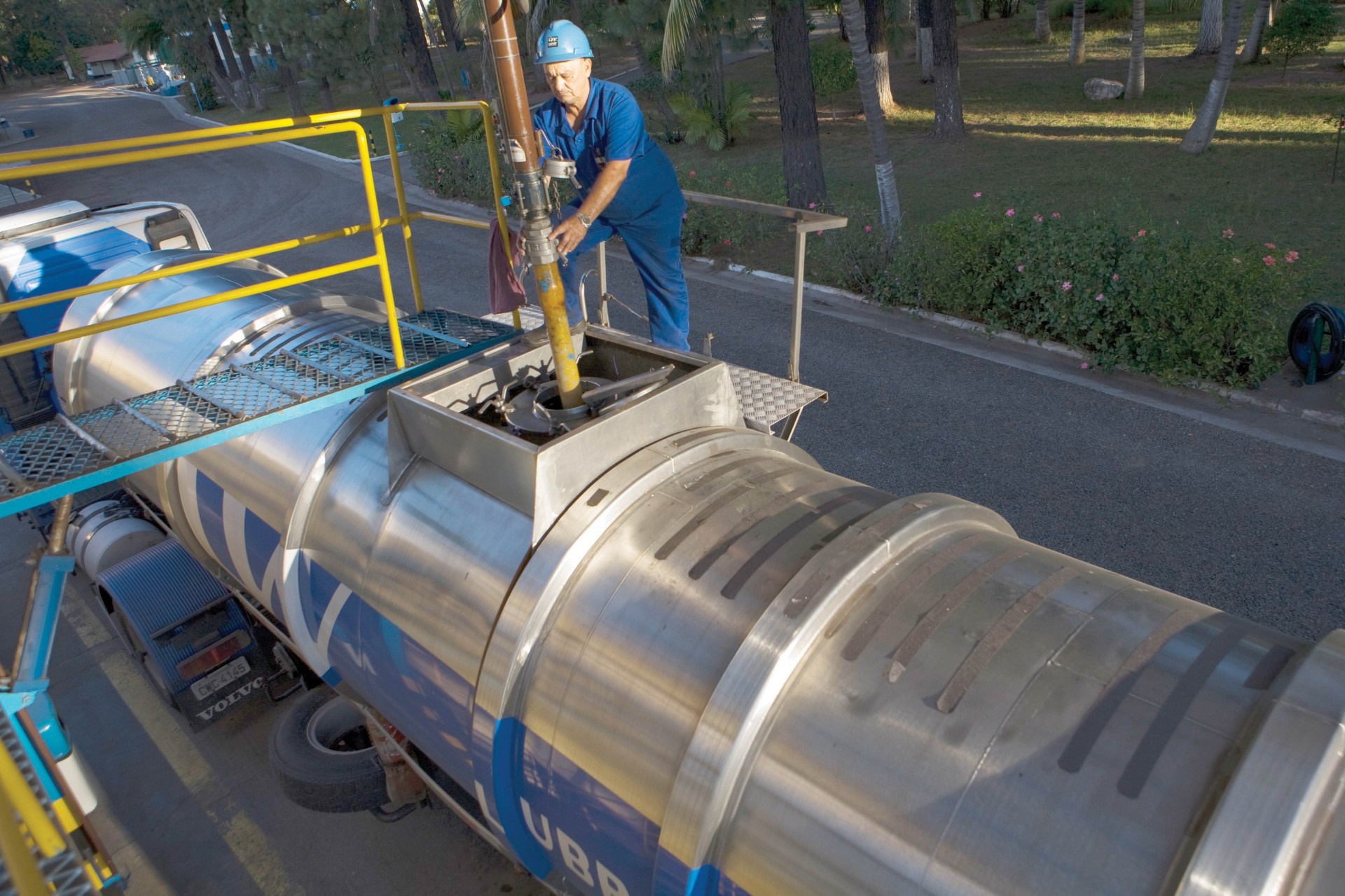 óleo lubrificante - preço - rerrefino - sustentabilidade - refinaria - coleta - óleo usado - agronegócio