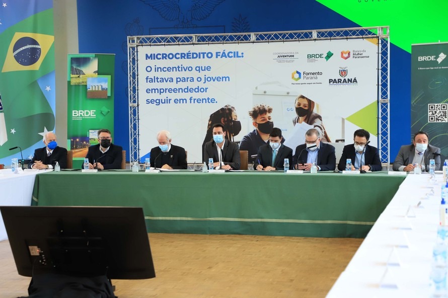 Governor Carlos Massa Ratinho Junior Launches Microcredit Program for Young Entrepreneurs. Photo: José Fernando Orura