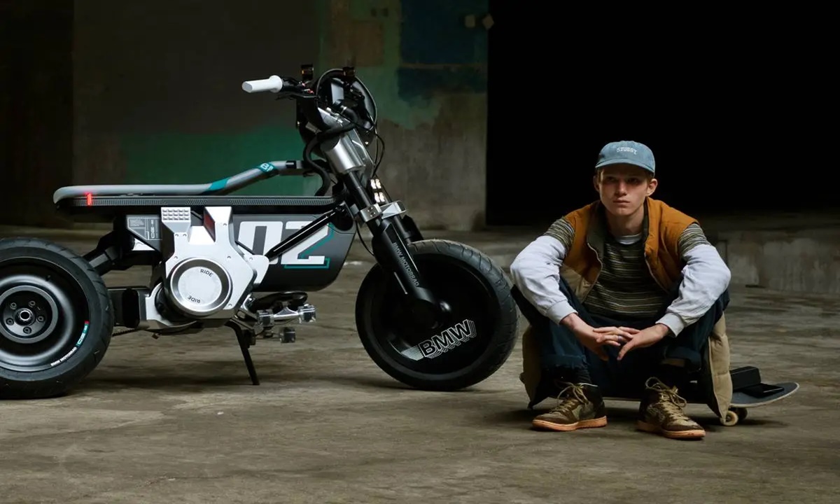 BMW - moto elétrica - carteira de habilitação