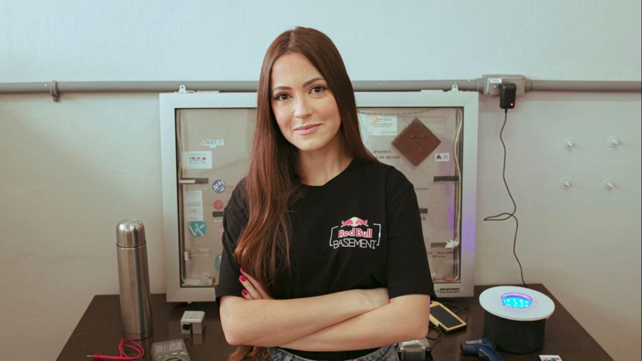 UFOP - pesquisadora - energia solar - garrafa