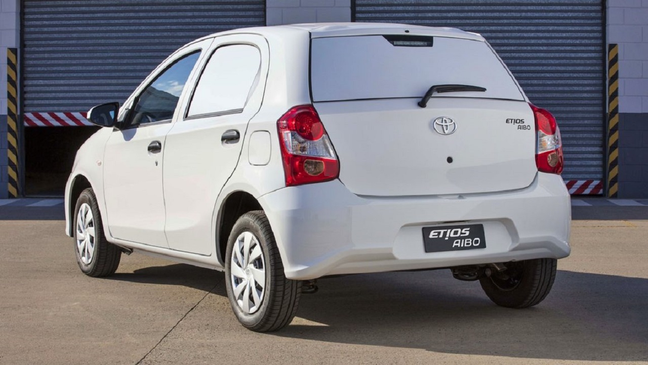 Toyota vai converter todos os carros usados e novos da linha Etios para transformá-los em furgões