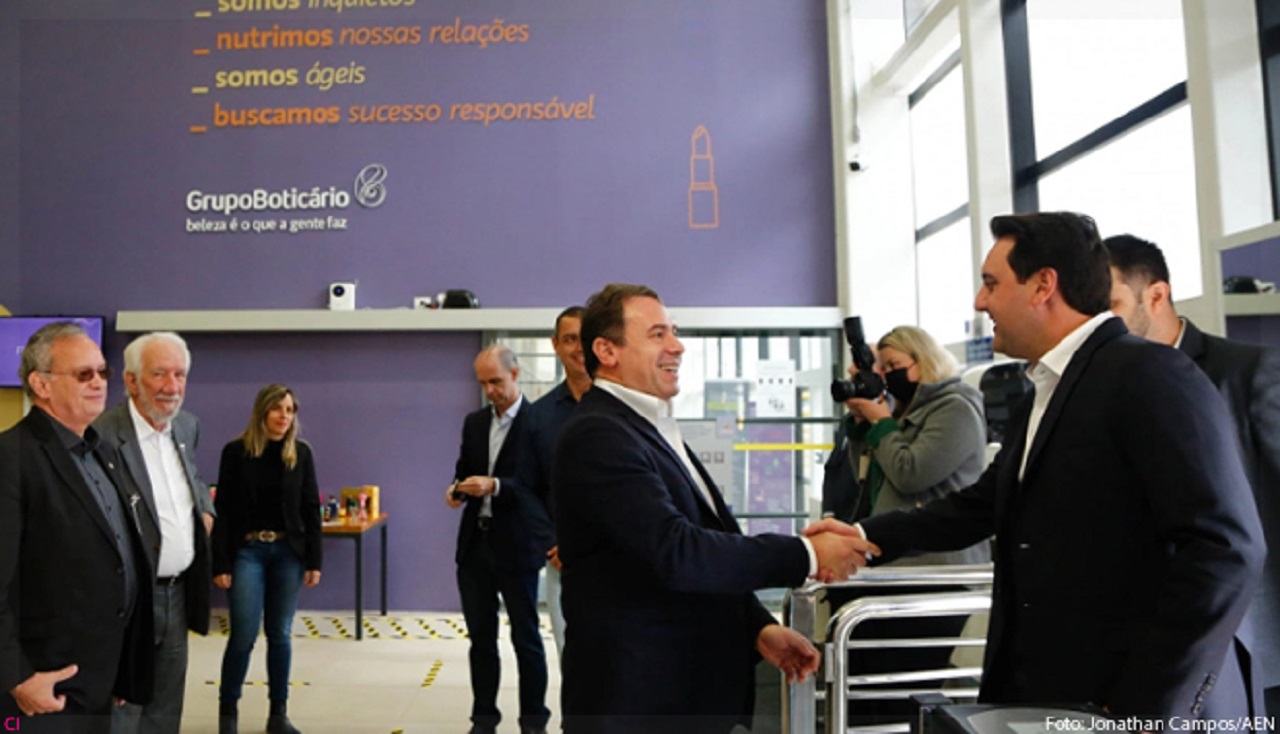 vagas de emprego - PR - Boticário - grupo boticário - fábrica - empregos - geração de empregos -