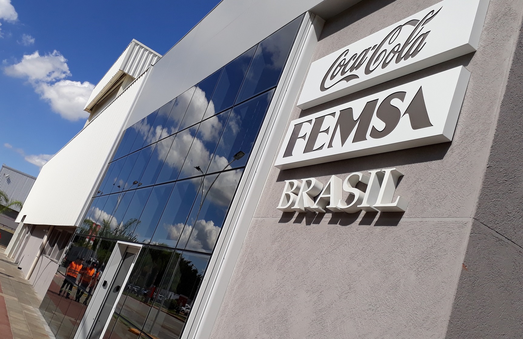 vagas de emprego, Coca-Cola FEMSA, São Paulo, Minas Gerais