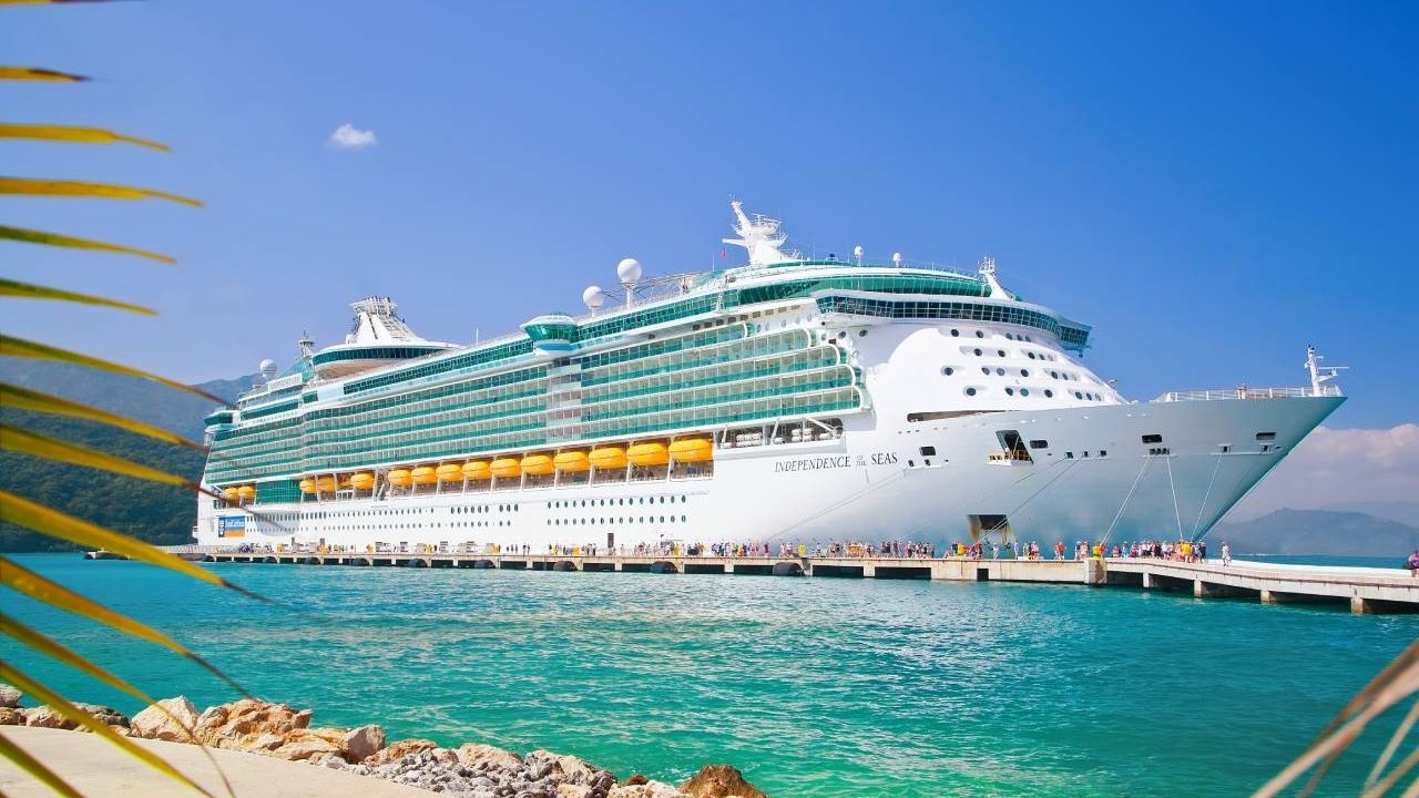 Empresa de cruzeiros oferece 1.000 vagas de emprego em Fortaleza com salários pagos em dólar