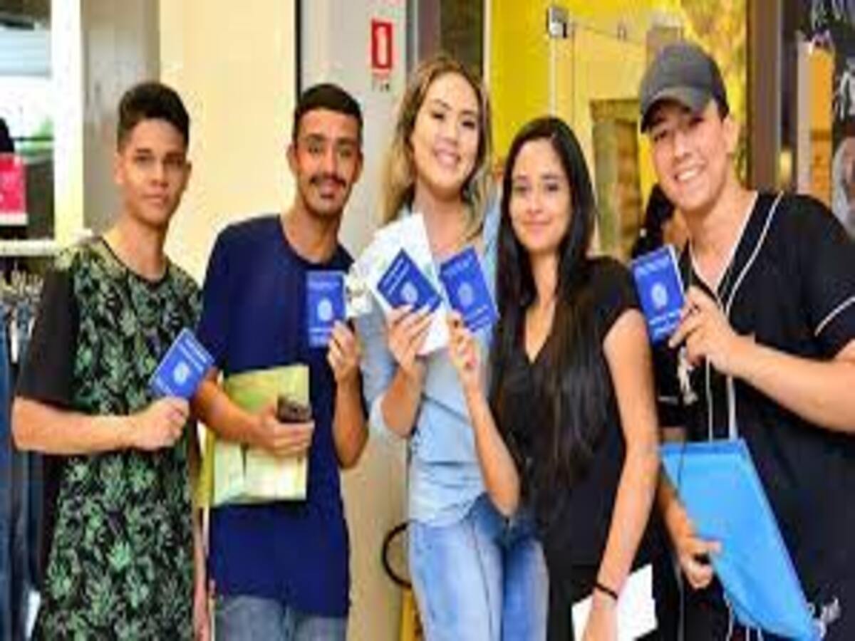 Principais vagas de emprego, menor aprendiz e estágio anunciadas durante essa quinta-feira, 09 de junho, para administração, engenharia, atendimento e vendas, TI e marketing - Canva