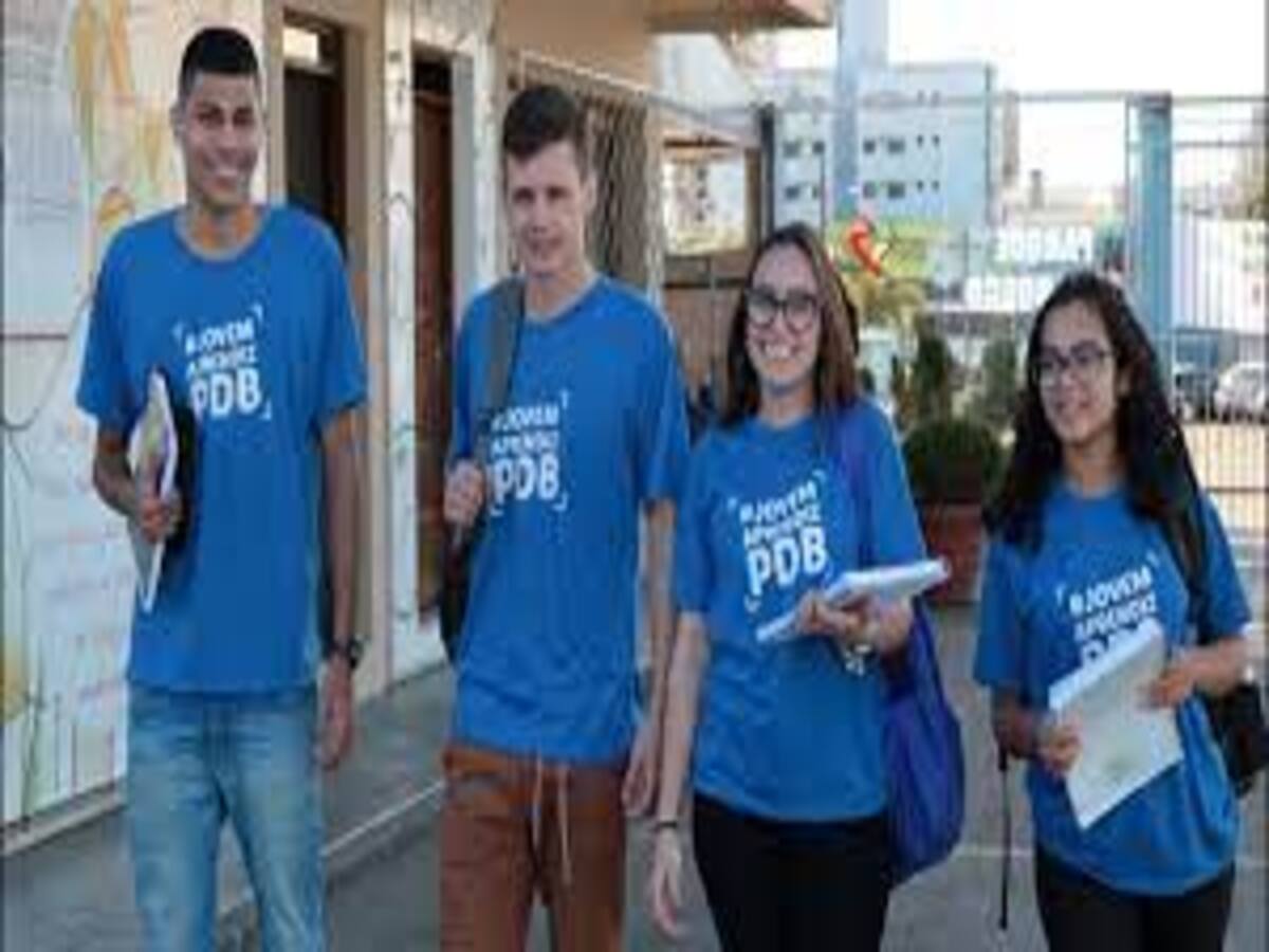 UOL tem vagas de emprego Home Office e jovem aprendiz para tecnologia, marketing e comunicação: saiba como se candidatar - Pixabay