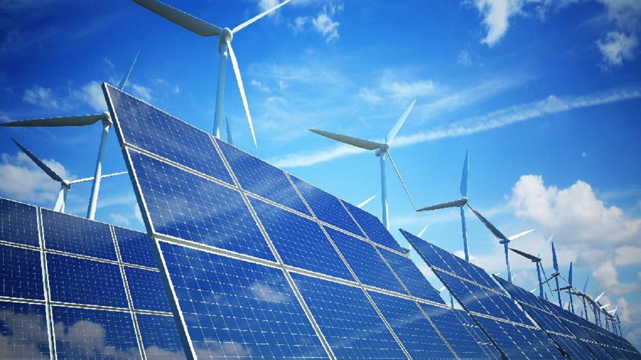 Brasil receberá R$ 34 bilhões em investimentos para inaugurar 250 usinas de energia eólica, solar e de biomassa até 2026 e gerar milhares de empregos