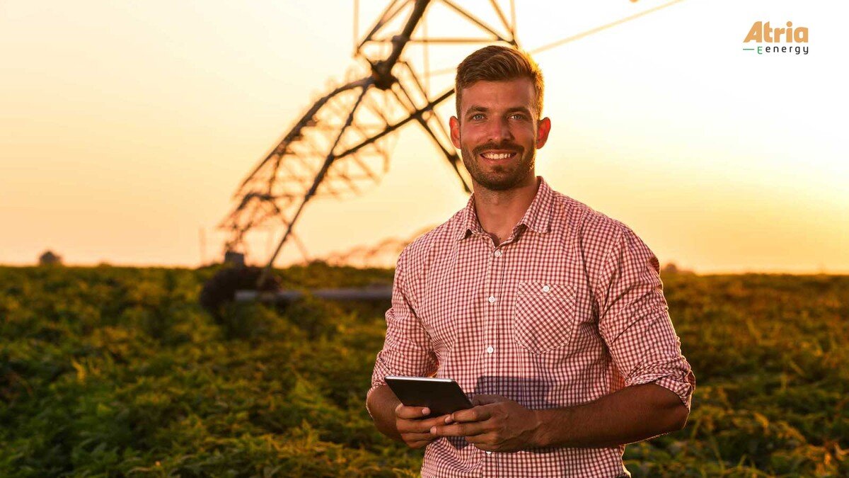 A Atria Eenergy vêm investindo em tecnologia para integrar soluções para a irrigação movida à energia solar. A instalação de uma usina fotovoltaica pode garantir custos fixos para a geração pelos próximos 25 anos, além de eliminar ou reduzir o uso do diesel.