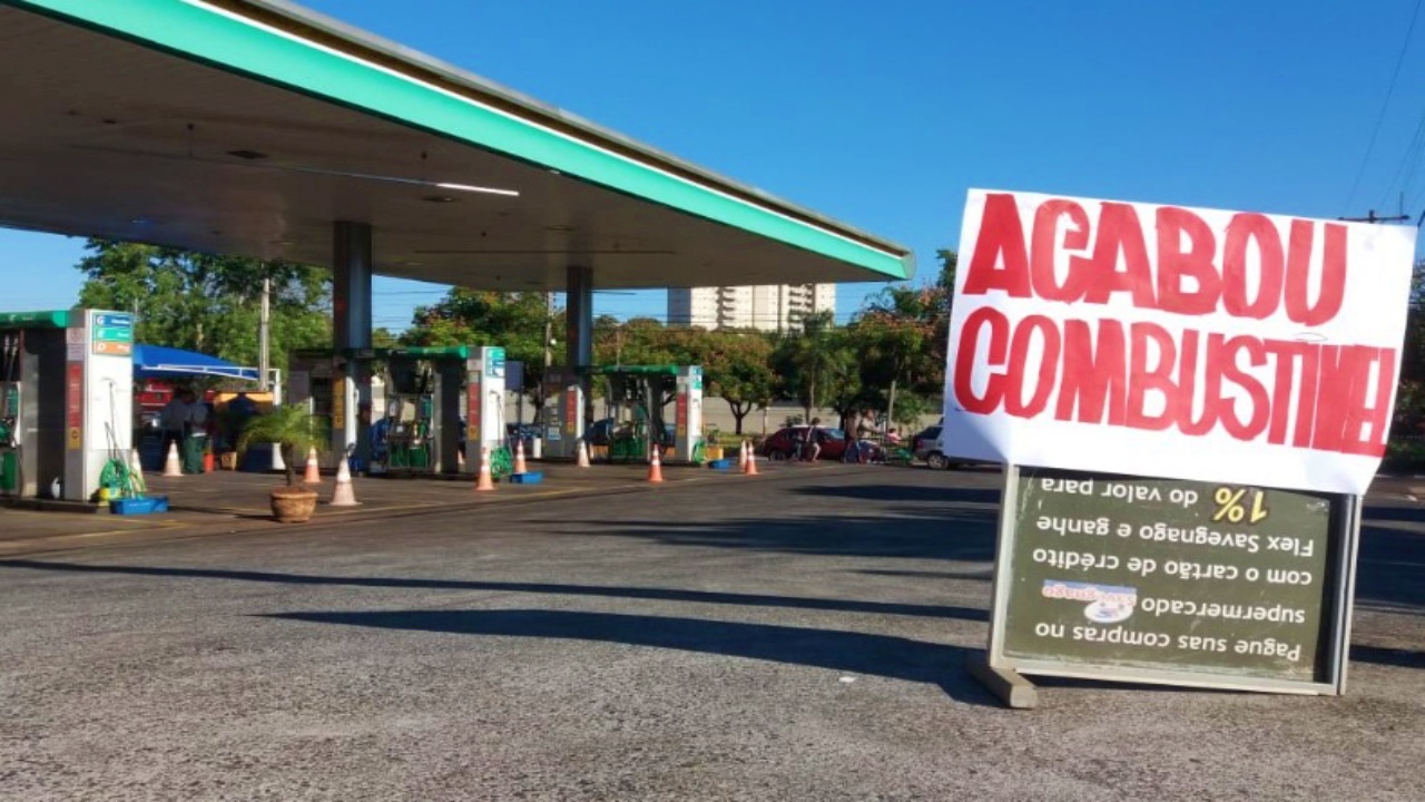 diesel - petróleo - combustível - gasolina -