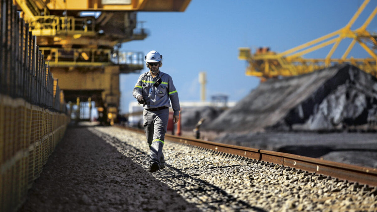 Para você profissional do setor mineral que está buscando por uma nova oportunidade, saiba que as gigantes do ramo, LafargeHolcim, Mineração Taboca, GSM Mineração e ArcelorMittal, estão procurando por trabalhadores para compor o seu quadro de funcionários ao ocupar as vagas de emprego ofertadas.