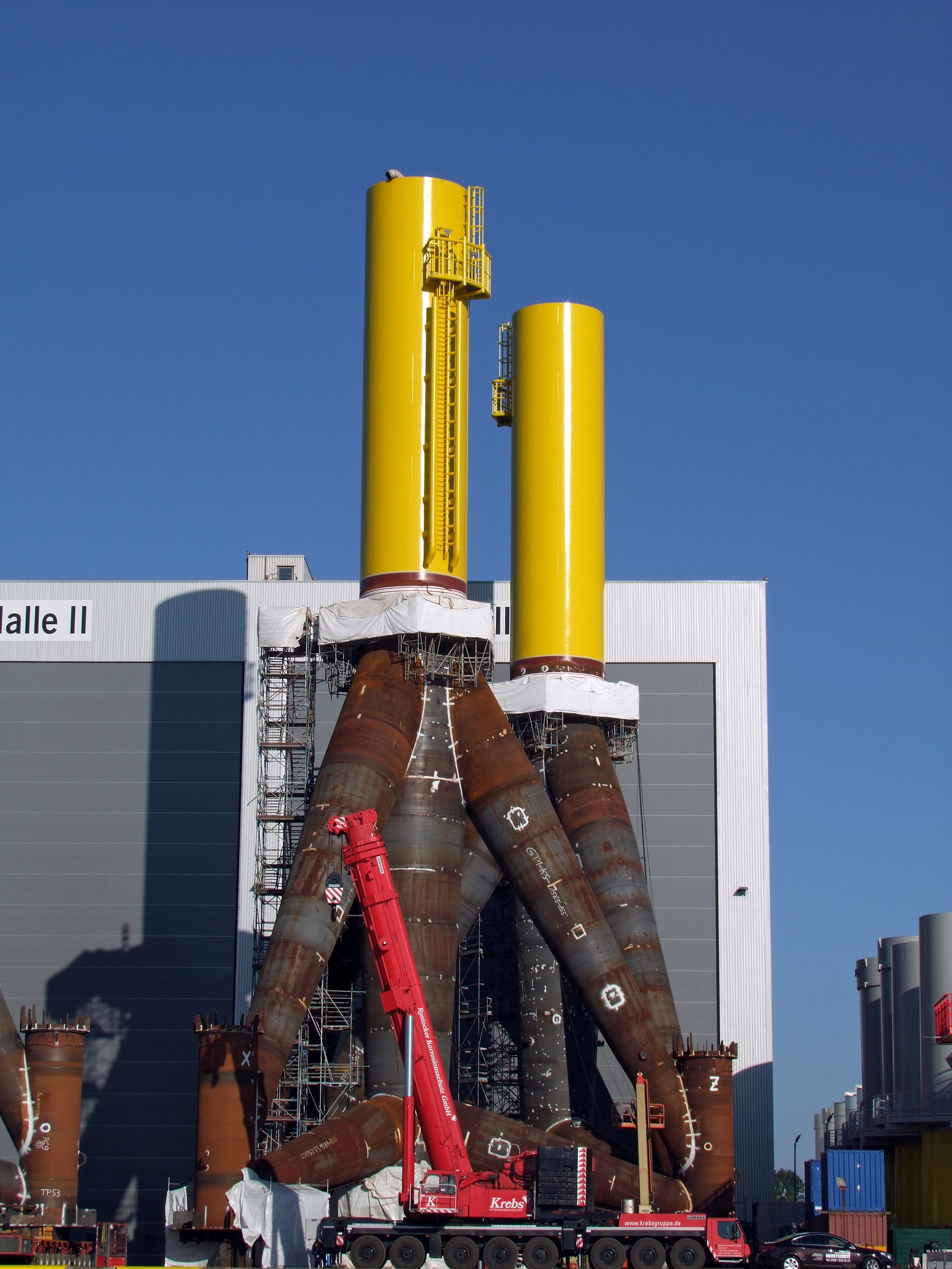 Inúmeras empresas offshore e onshore de Macaé (RJ) anunciaram vagas de emprego para início imediato nesta semana. Confira lista de oportunidades e como participar da seleção